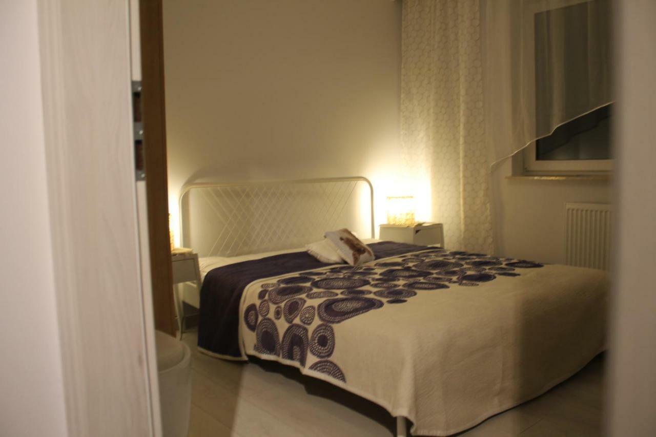 Apartament Strzelecka-lamp Poznań